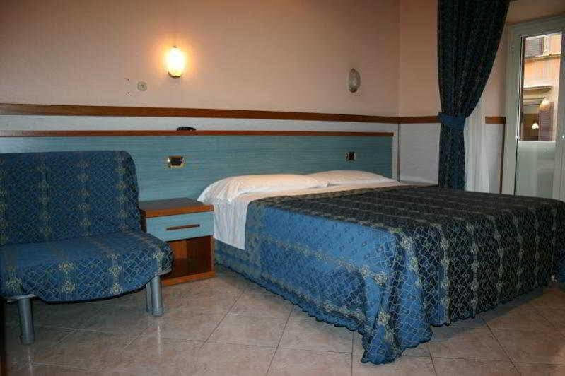 Hotel Soggiorno Blu โรม ภายนอก รูปภาพ